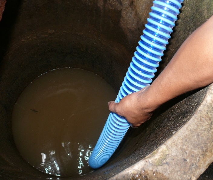 Откачка и очистка колодцев